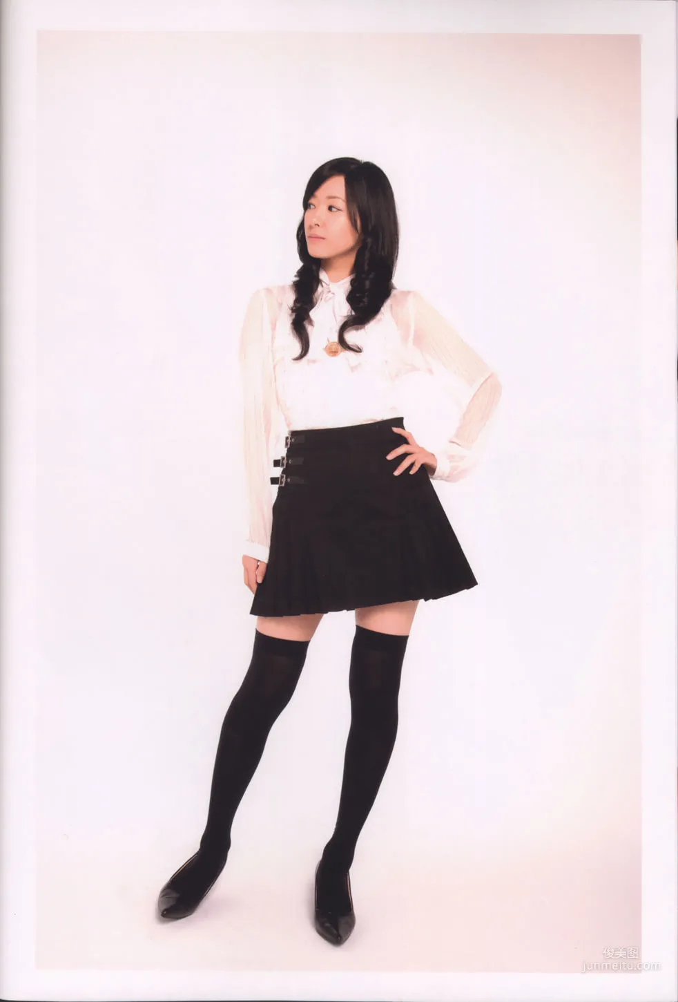 Rie Tanaka, Irodo Ri E [PhotoBook] Photo Set photo 5
