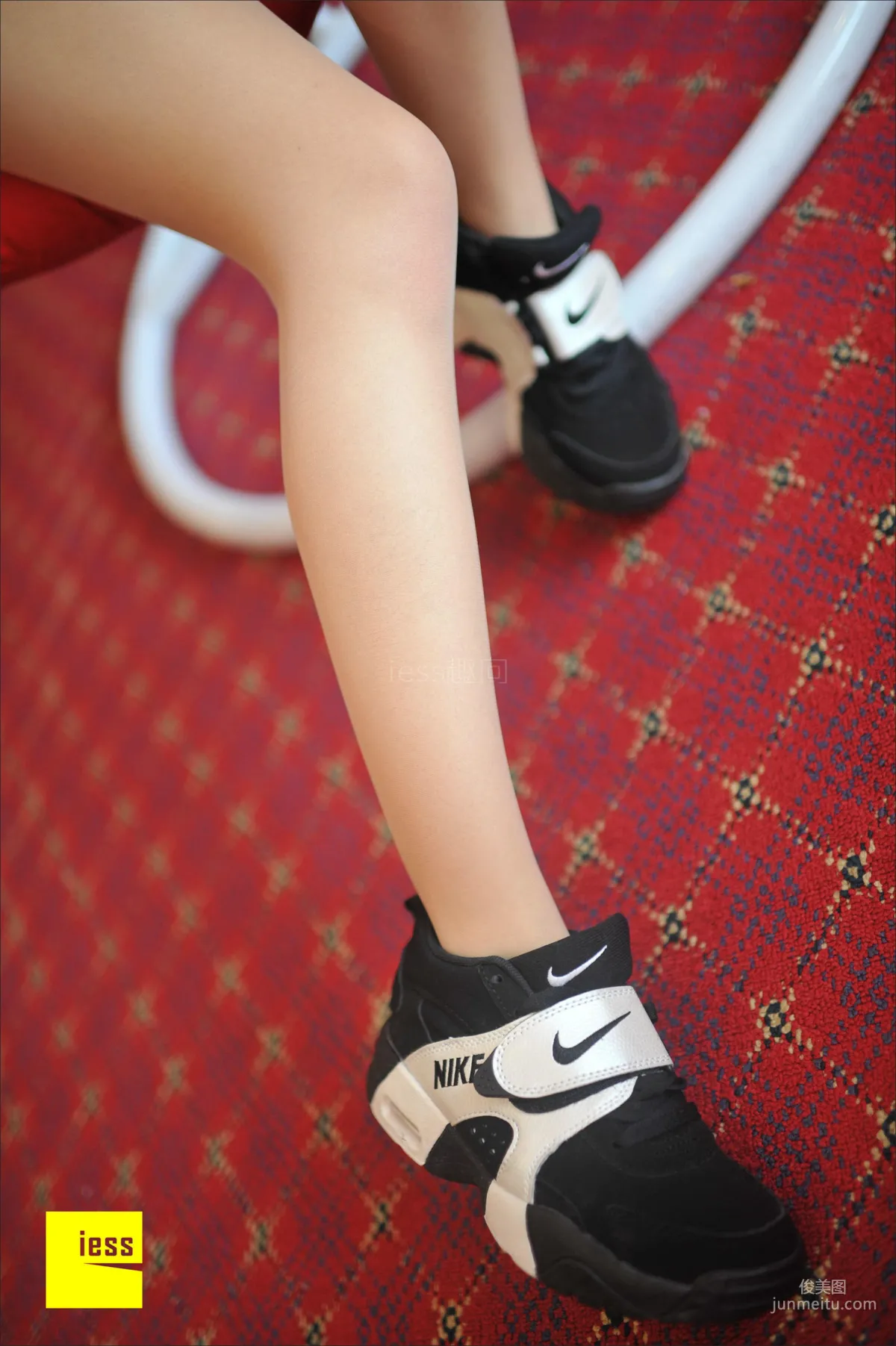 Silk Stockings Bento 003 Chu Chu, Stockings and Sneakers [IESS] Photo Set photo 14