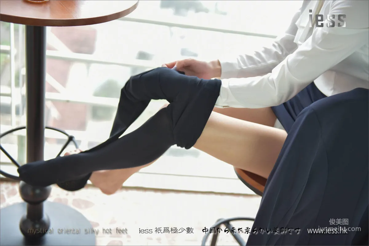 Silk Feet Bento 103 Xiao Liu, The Unsatisfied Thick Black Stockings [IESS] Photo Set photo 7