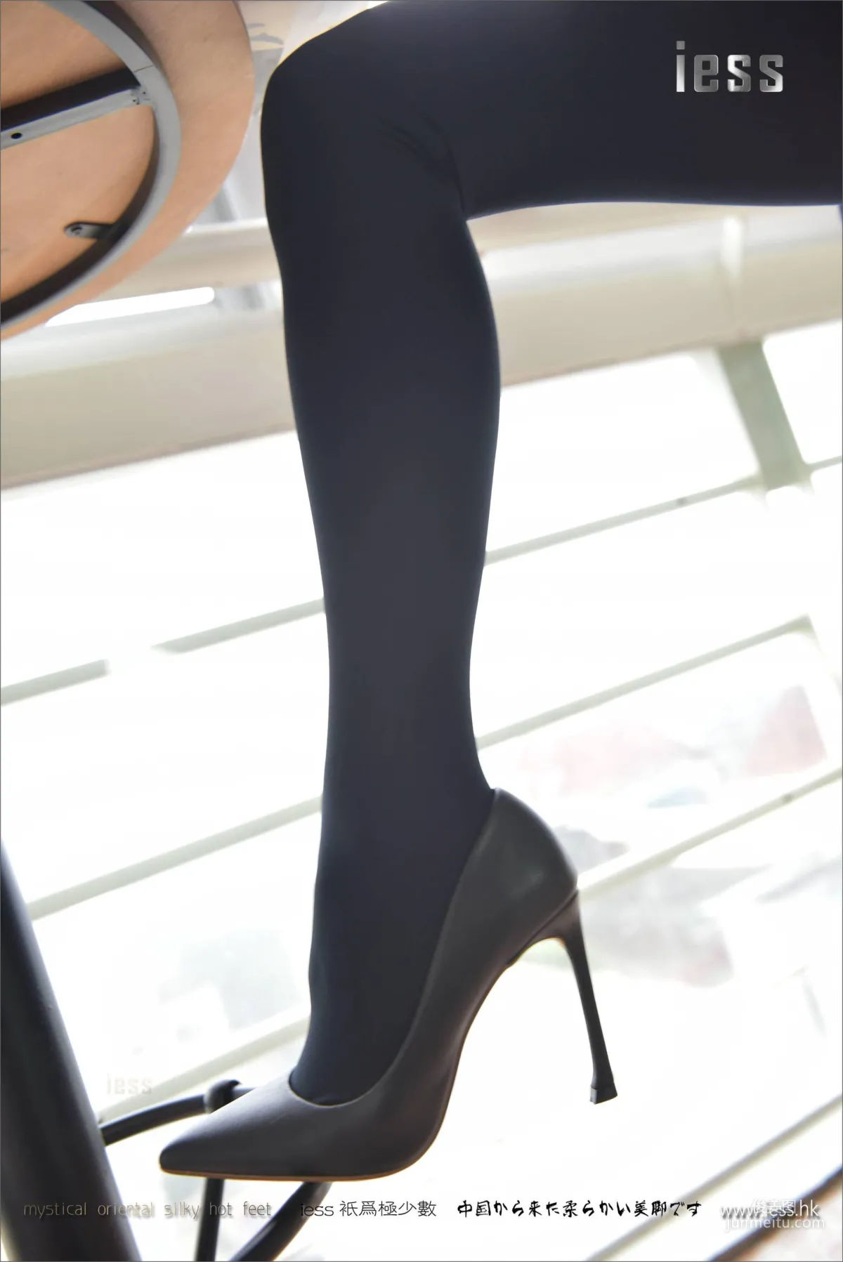 Silk Feet Bento 103 Xiao Liu, The Unsatisfied Thick Black Stockings [IESS] Photo Set photo 45