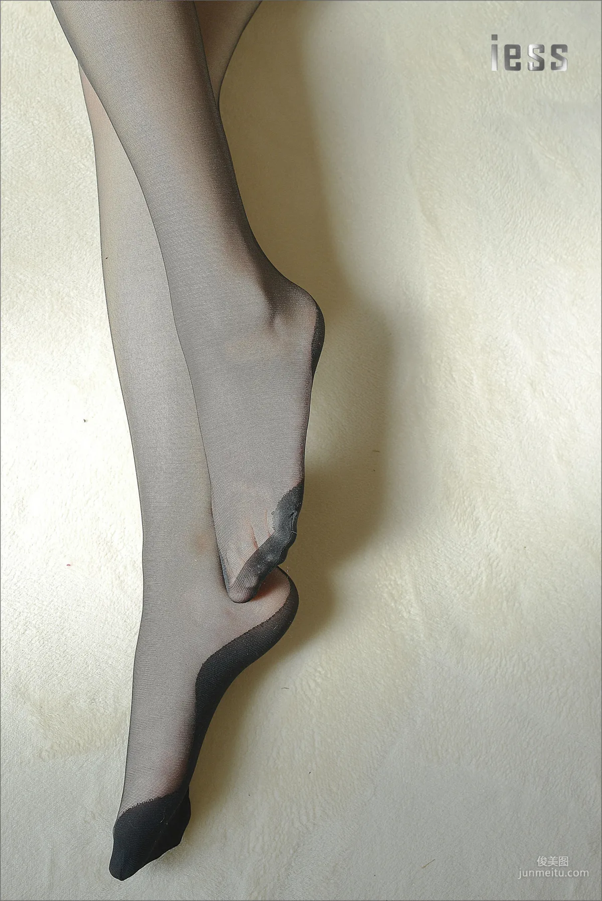 Silk Stockings Bento 069 Xiao Xi 《Warm Black Stockings Suspenders》 [IESS] Photo Set photo 30