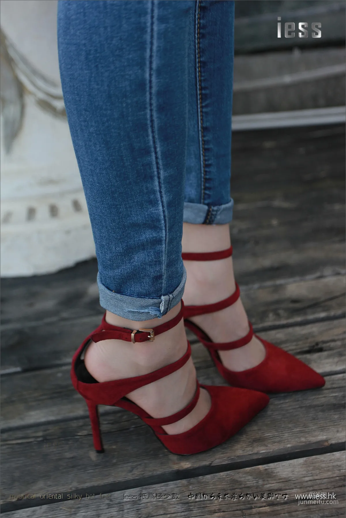 Silk Stockings Bento 102 Jia Ye, Fairy Brand Jeans and High Heels with Flesh Stockings [IESS] Photo Set photo 36
