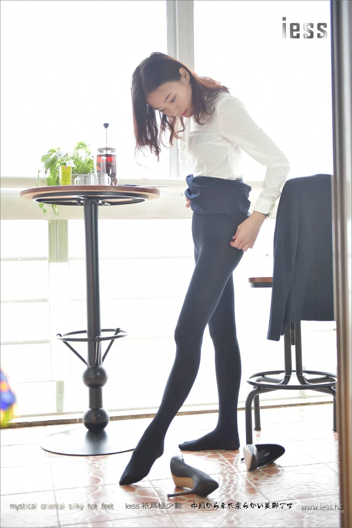 Silk Feet Bento 103 Xiao Liu, The Unsatisfied Thick Black Stockings [IESS] Photo Set photo 23
