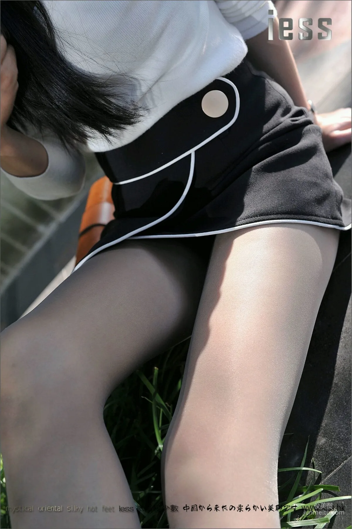 Silk Feet Bento 045 Xiao Xue, Amateur Xiao Xue's Outdoor Gray Stockings [IESS] Photo Set photo 23