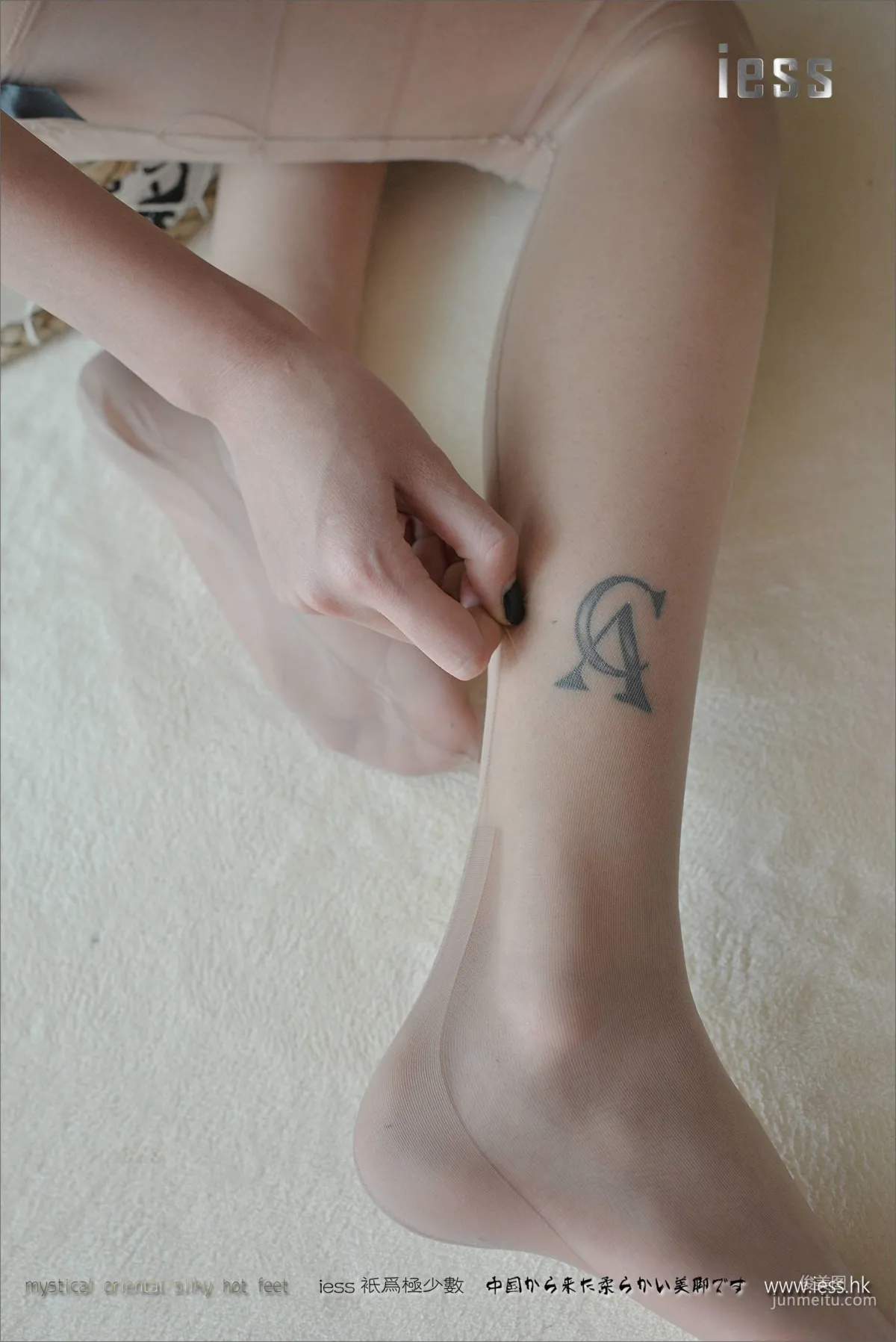 Silk Feet Bento 107 Xiao Xiao, Non-Stretch Pure Nylon Stockings [IESS] Photo Set photo 14