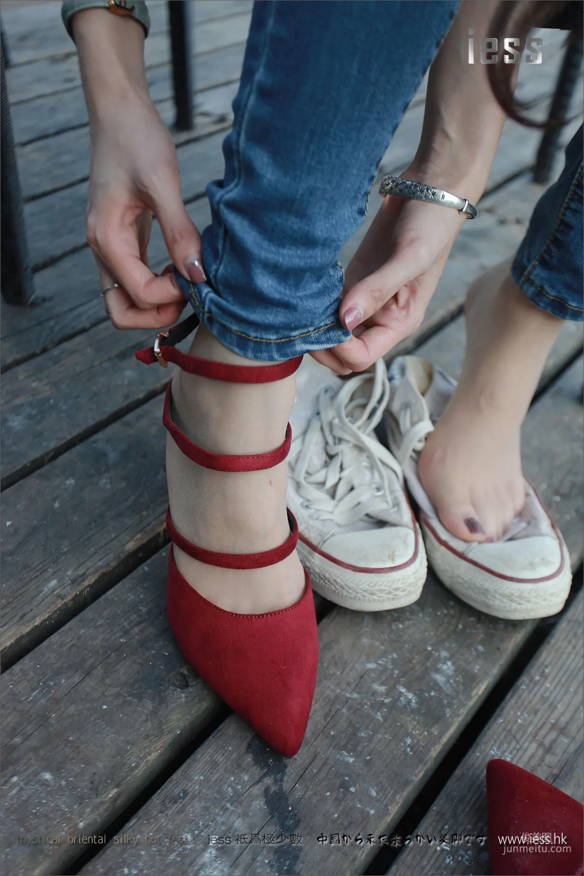 Silk Stockings Bento 102 Jia Ye, Fairy Brand Jeans and High Heels with Flesh Stockings [IESS] Photo Set photo 9