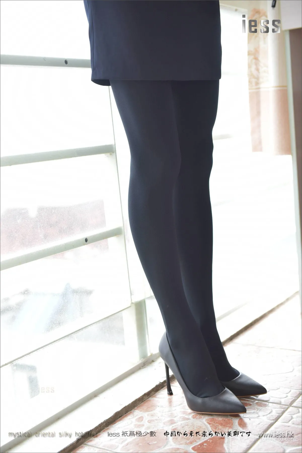 Silk Feet Bento 103 Xiao Liu, The Unsatisfied Thick Black Stockings [IESS] Photo Set photo 35