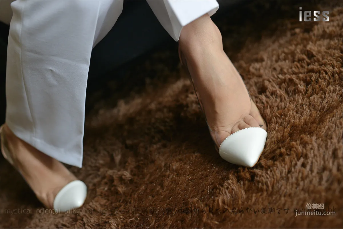 Silk Feet Bento 058 Xuan Nian Collection - Bare Feet High Heels [IESS] Photo Set photo 14