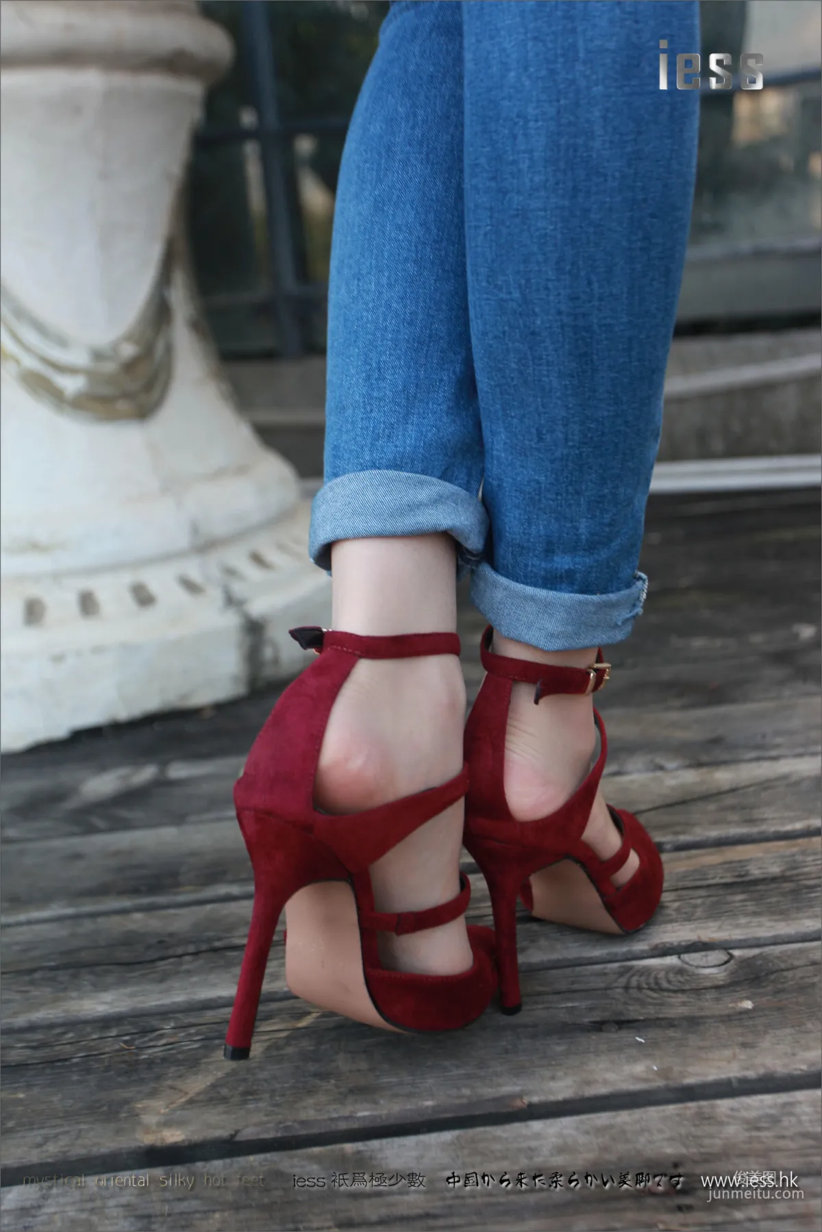 Silk Stockings Bento 102 Jia Ye, Fairy Brand Jeans and High Heels with Flesh Stockings [IESS] Photo Set photo 43