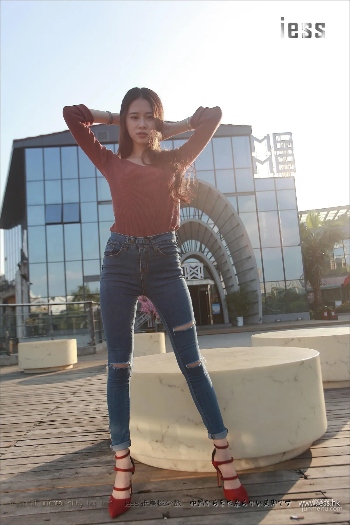 Silk Stockings Bento 102 Jia Ye, Fairy Brand Jeans and High Heels with Flesh Stockings [IESS] Photo Set photo 74