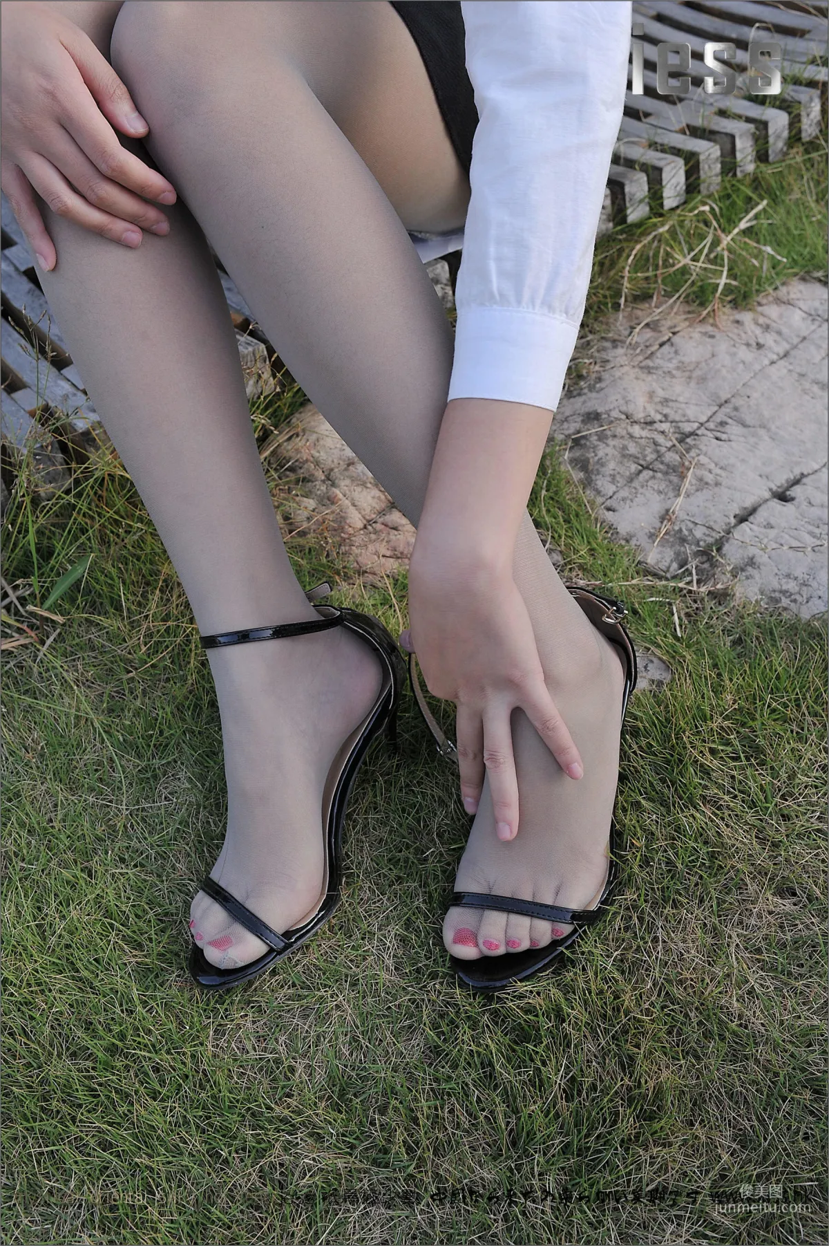 Yang Yang: IESS No. 067 photo 10