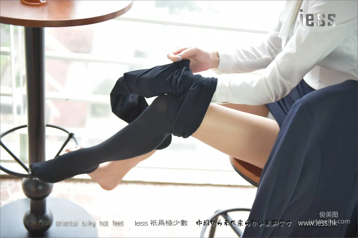 Silk Feet Bento 103 Xiao Liu, The Unsatisfied Thick Black Stockings [IESS] Photo Set photo 8
