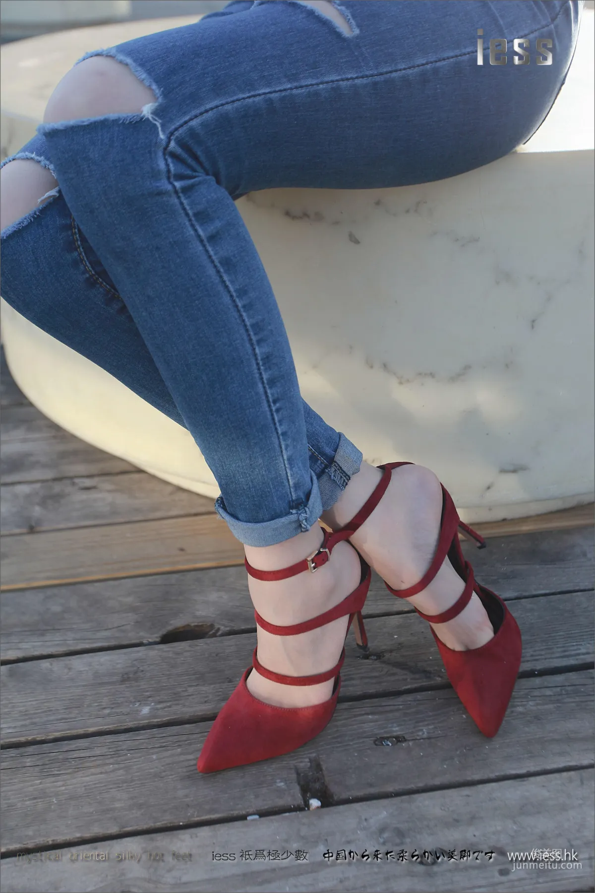 Silk Stockings Bento 102 Jia Ye, Fairy Brand Jeans and High Heels with Flesh Stockings [IESS] Photo Set photo 87