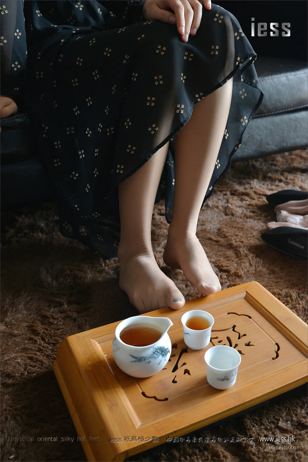 丝足便当068 小C 《请茶》[IESS异思趣向] 写真集1