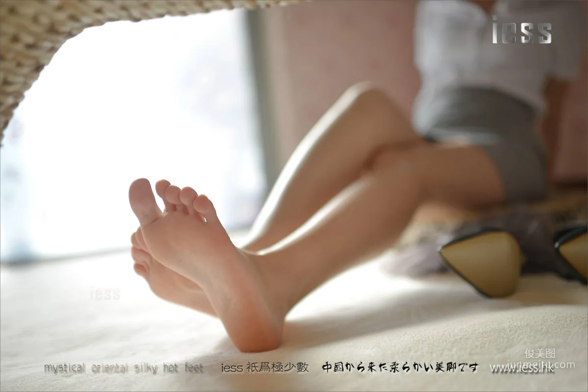 Silk Stockings Bento 111 Xiao Xi, Stockings Off Continuous Photos [IESS] Photo Set photo 84