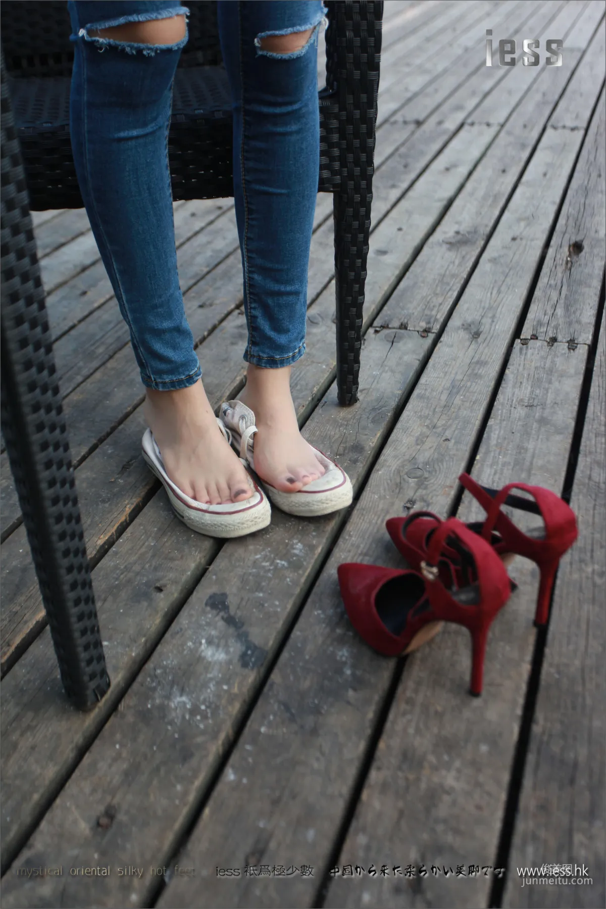 Silk Stockings Bento 102 Jia Ye, Fairy Brand Jeans and High Heels with Flesh Stockings [IESS] Photo Set photo 89