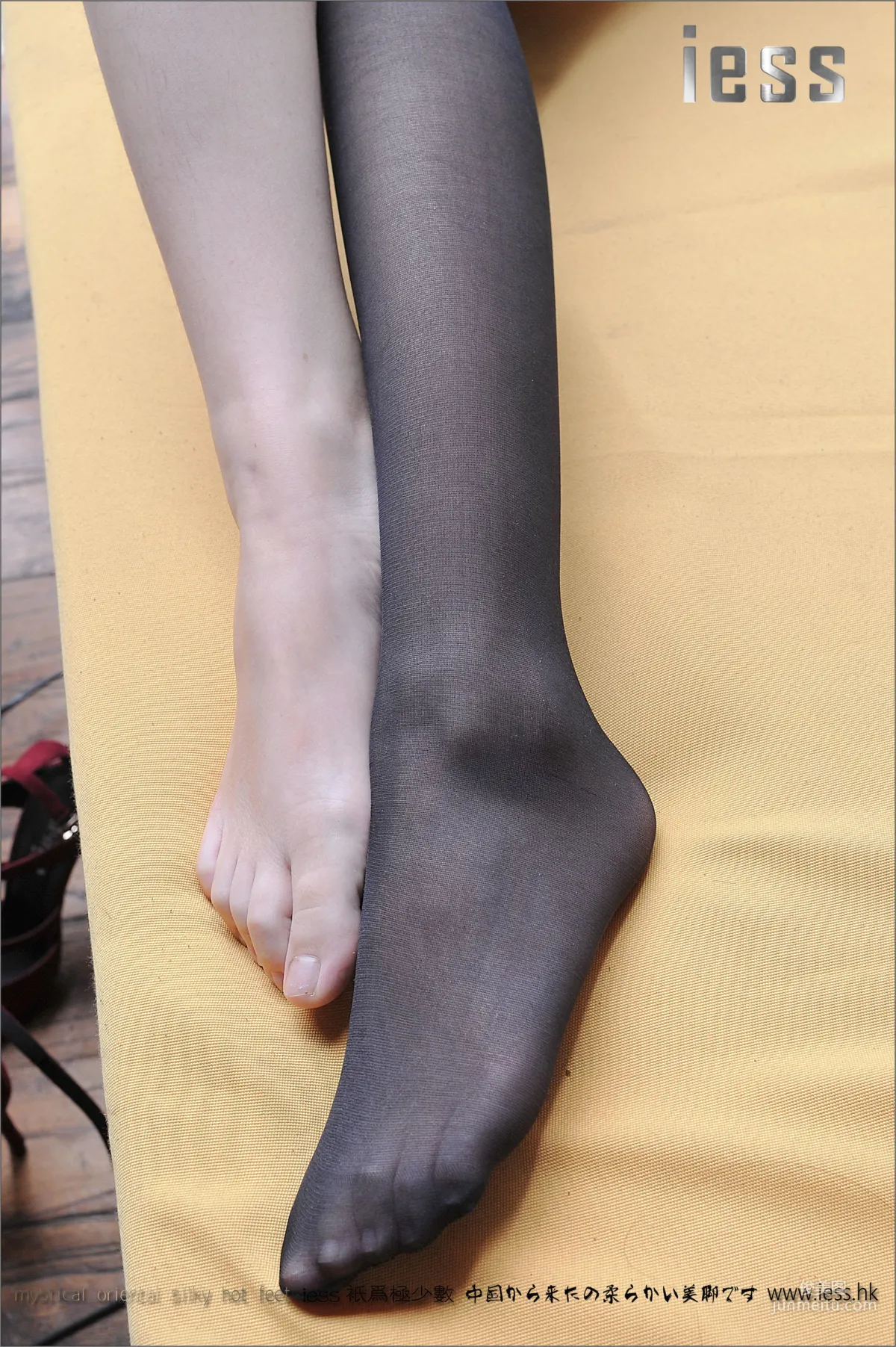 丝足便当047 小夕 《少女的腿（足）》[IESS异思趣向] 写真集67