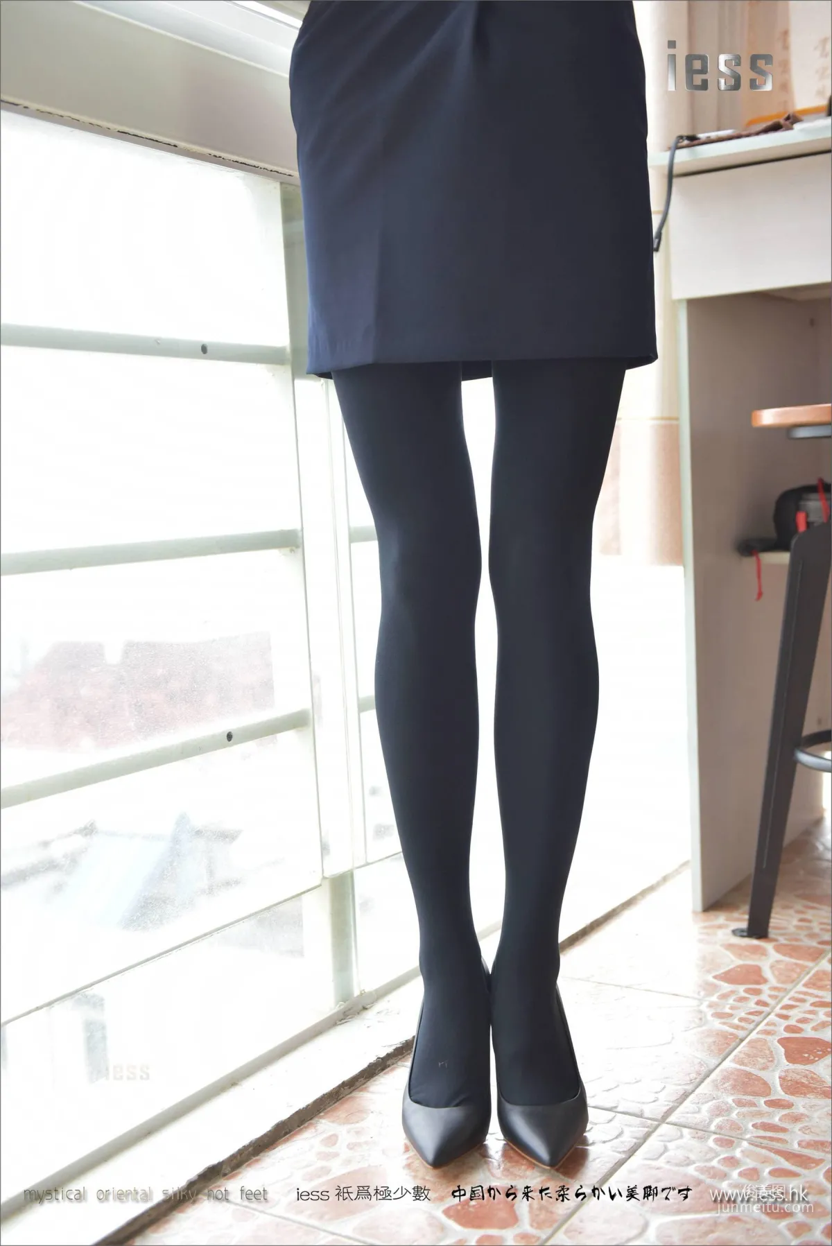 Silk Feet Bento 103 Xiao Liu, The Unsatisfied Thick Black Stockings [IESS] Photo Set photo 37