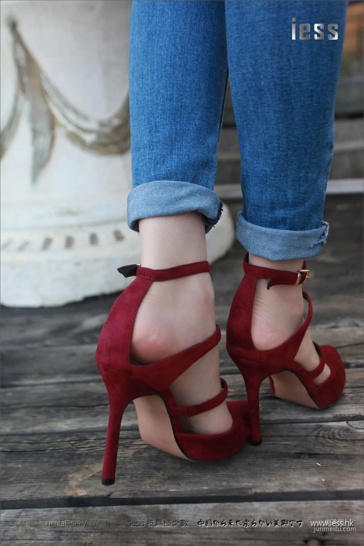 Silk Stockings Bento 102 Jia Ye, Fairy Brand Jeans and High Heels with Flesh Stockings [IESS] Photo Set photo 44