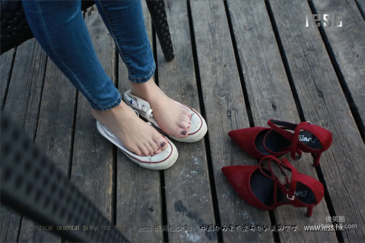 Silk Stockings Bento 102 Jia Ye, Fairy Brand Jeans and High Heels with Flesh Stockings [IESS] Photo Set photo 67