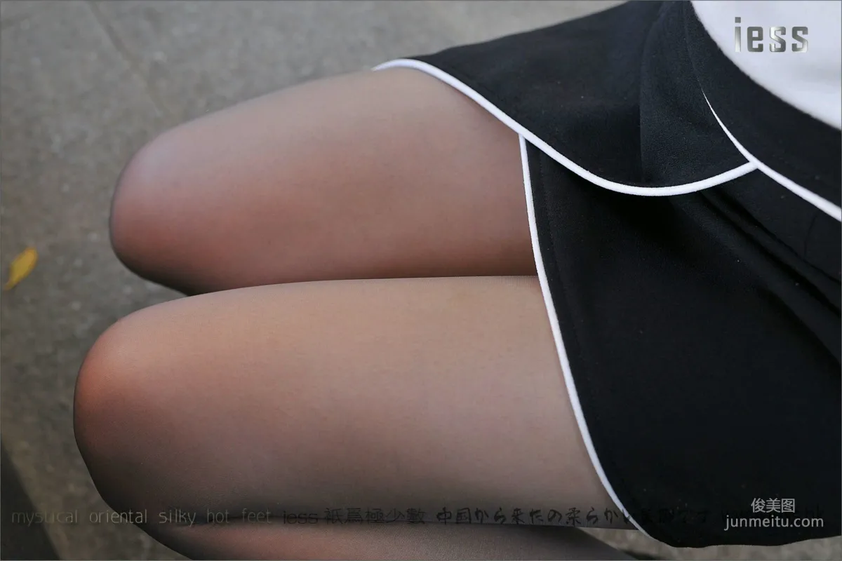 Silk Feet Bento 045 Xiao Xue, Amateur Xiao Xue's Outdoor Gray Stockings [IESS] Photo Set photo 53