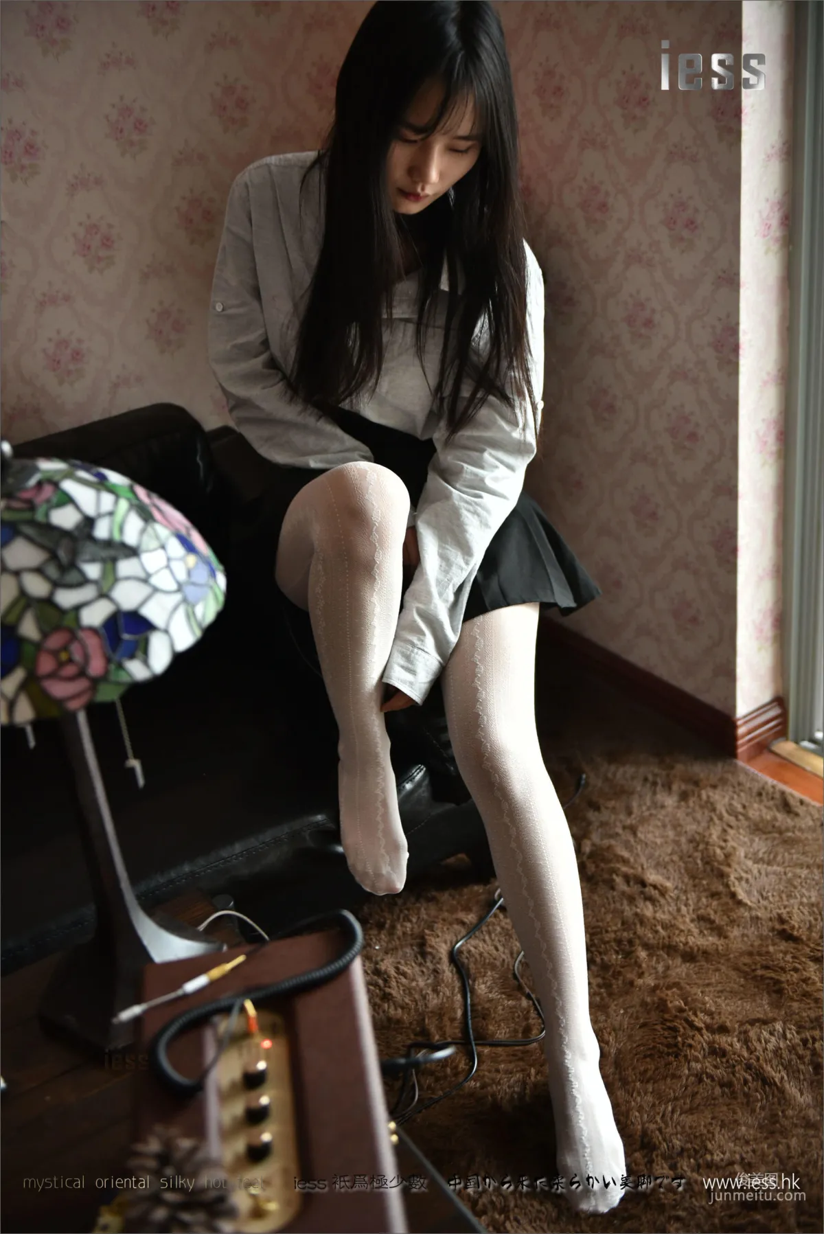 Silk Stockings Bento 097 Qi Qi, Qi Qi's Lace Pantyhose [IESS] Photo Set photo 17