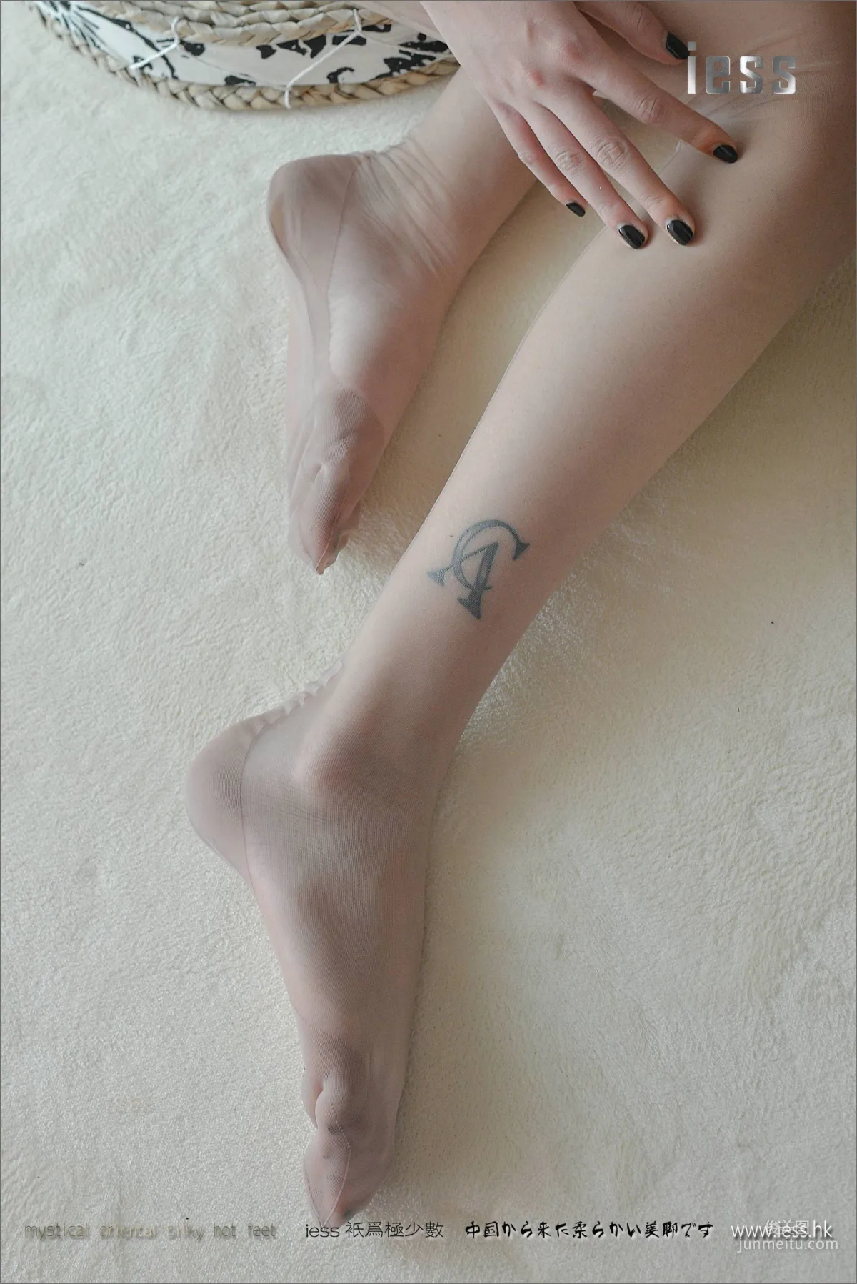 Silk Feet Bento 107 Xiao Xiao, Non-Stretch Pure Nylon Stockings [IESS] Photo Set photo 10
