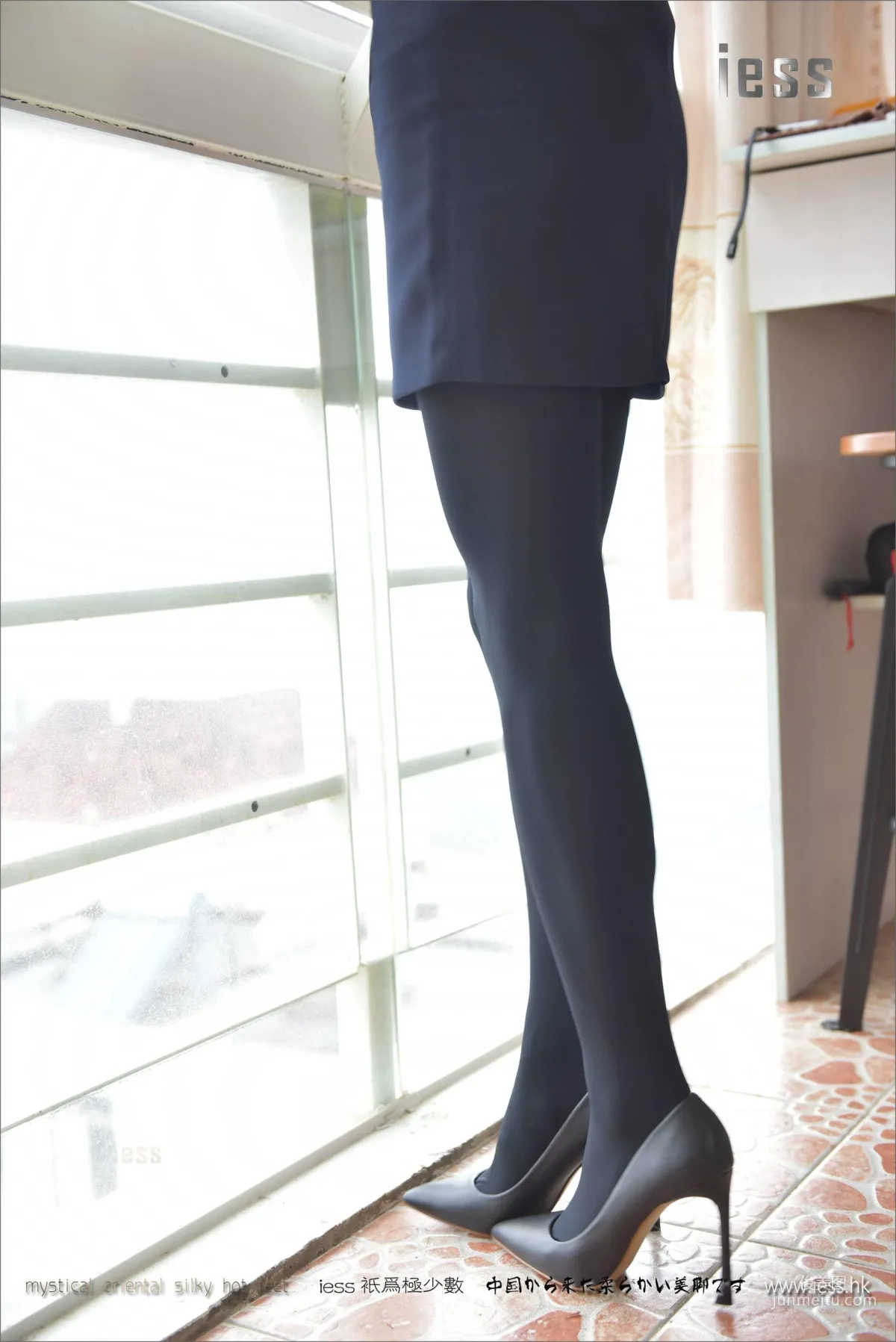 Silk Feet Bento 103 Xiao Liu, The Unsatisfied Thick Black Stockings [IESS] Photo Set photo 39