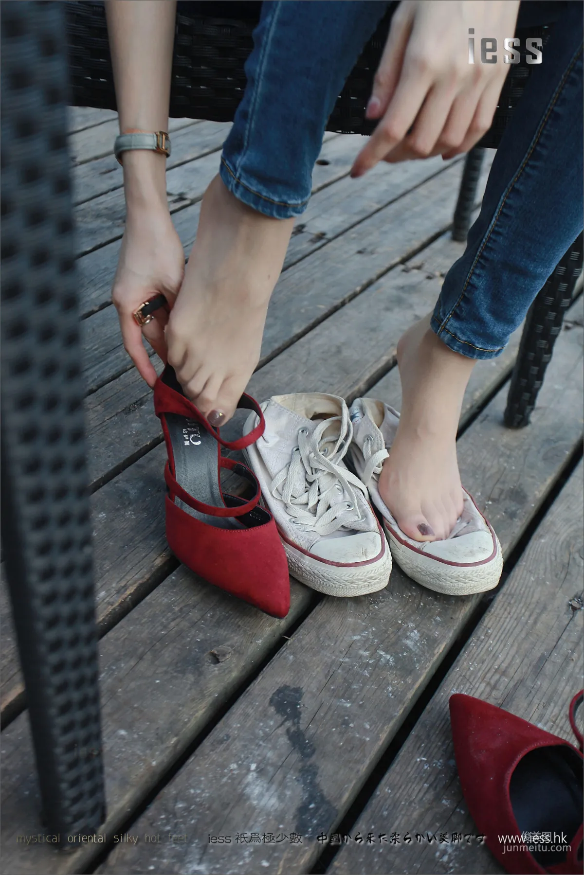 Silk Stockings Bento 102 Jia Ye, Fairy Brand Jeans and High Heels with Flesh Stockings [IESS] Photo Set photo 5