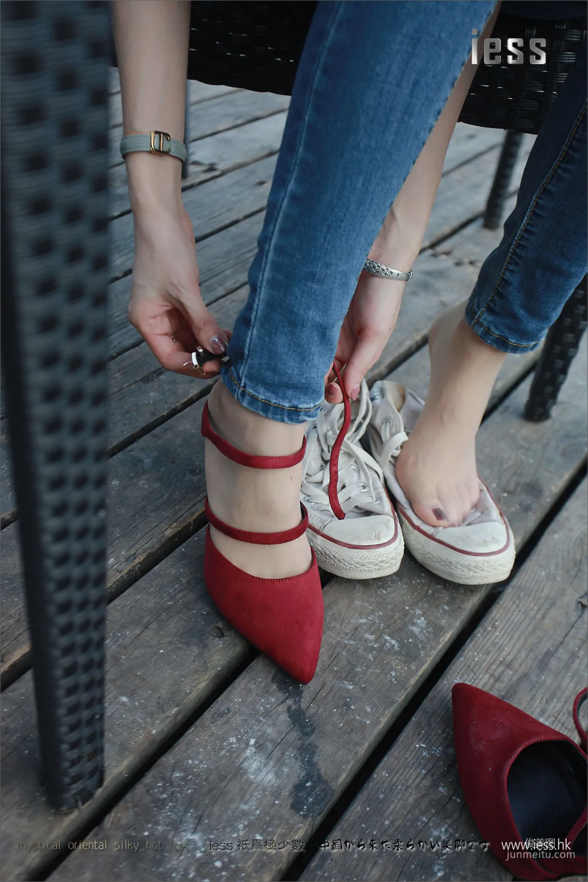 Silk Stockings Bento 102 Jia Ye, Fairy Brand Jeans and High Heels with Flesh Stockings [IESS] Photo Set photo 7