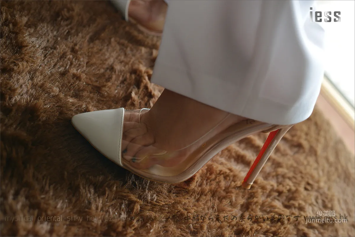 Silk Feet Bento 058 Xuan Nian Collection - Bare Feet High Heels [IESS] Photo Set photo 41