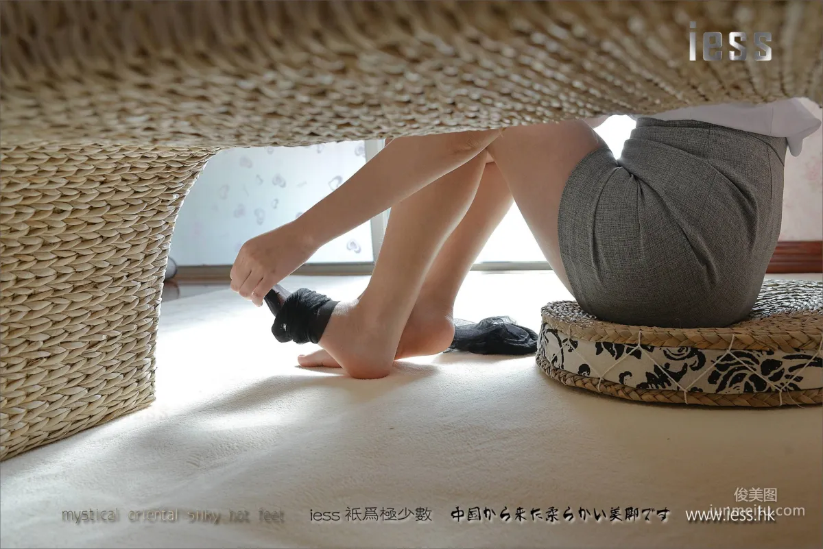 Silk Stockings Bento 111 Xiao Xi, Stockings Off Continuous Photos [IESS] Photo Set photo 27