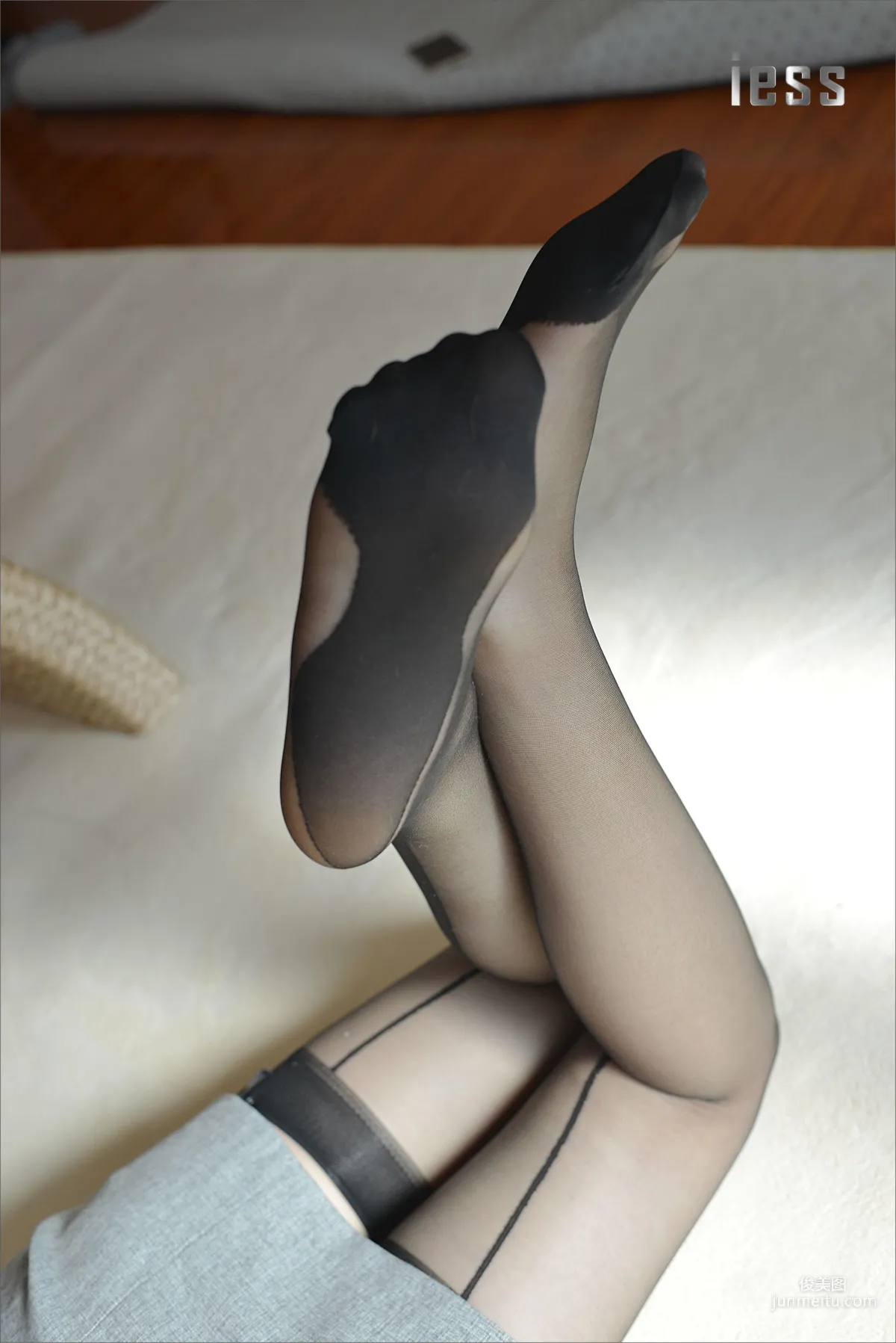 Silk Stockings Bento 069 Xiao Xi 《Warm Black Stockings Suspenders》 [IESS] Photo Set photo 49