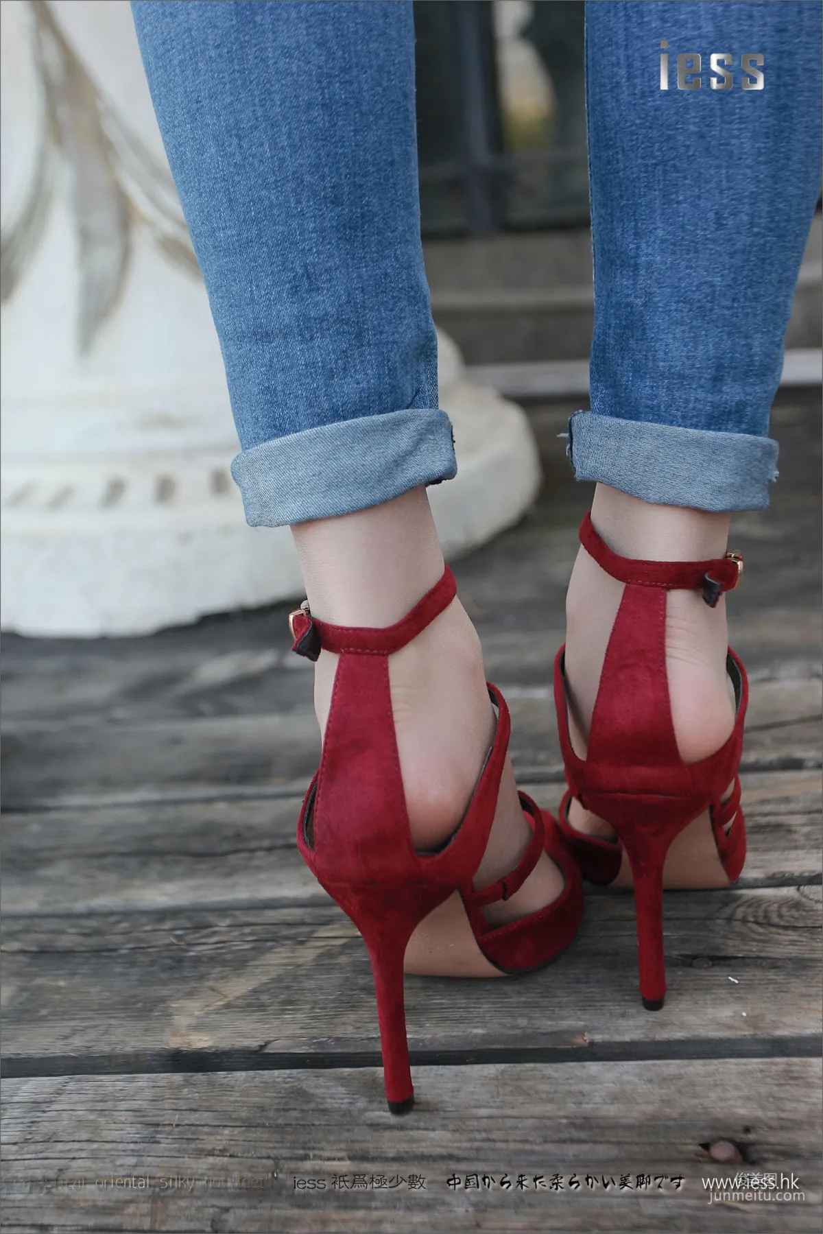 Silk Stockings Bento 102 Jia Ye, Fairy Brand Jeans and High Heels with Flesh Stockings [IESS] Photo Set photo 46
