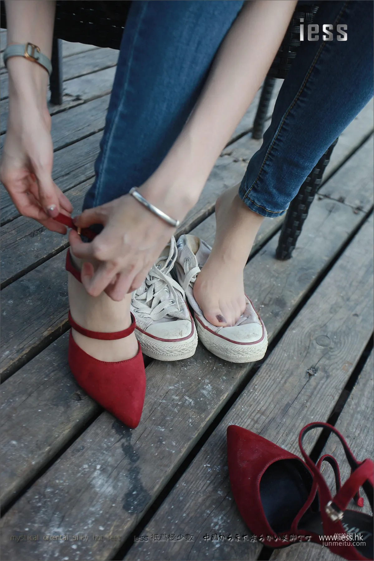 Silk Stockings Bento 102 Jia Ye, Fairy Brand Jeans and High Heels with Flesh Stockings [IESS] Photo Set photo 8
