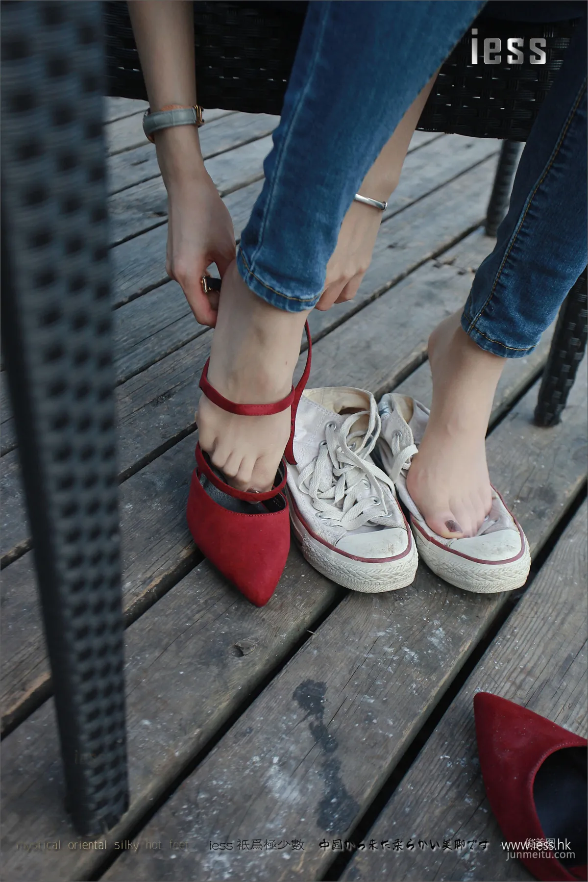 Silk Stockings Bento 102 Jia Ye, Fairy Brand Jeans and High Heels with Flesh Stockings [IESS] Photo Set photo 6