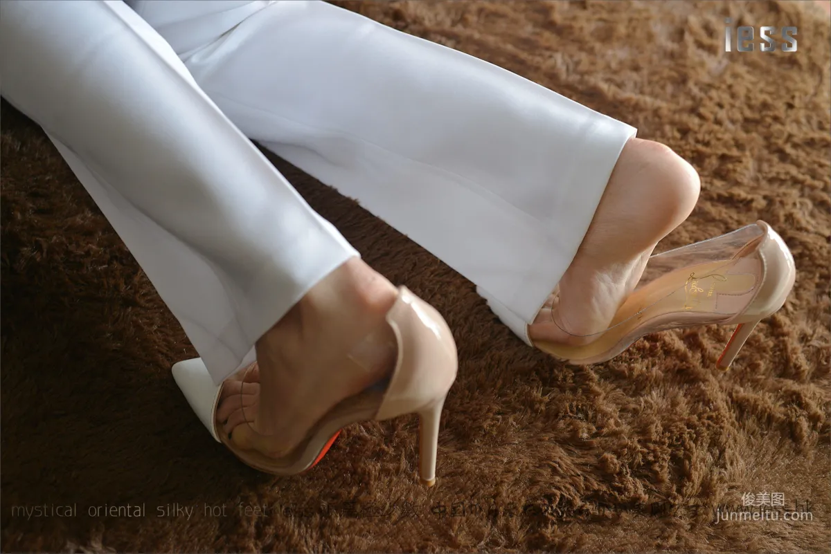 Silk Feet Bento 058 Xuan Nian Collection - Bare Feet High Heels [IESS] Photo Set photo 31
