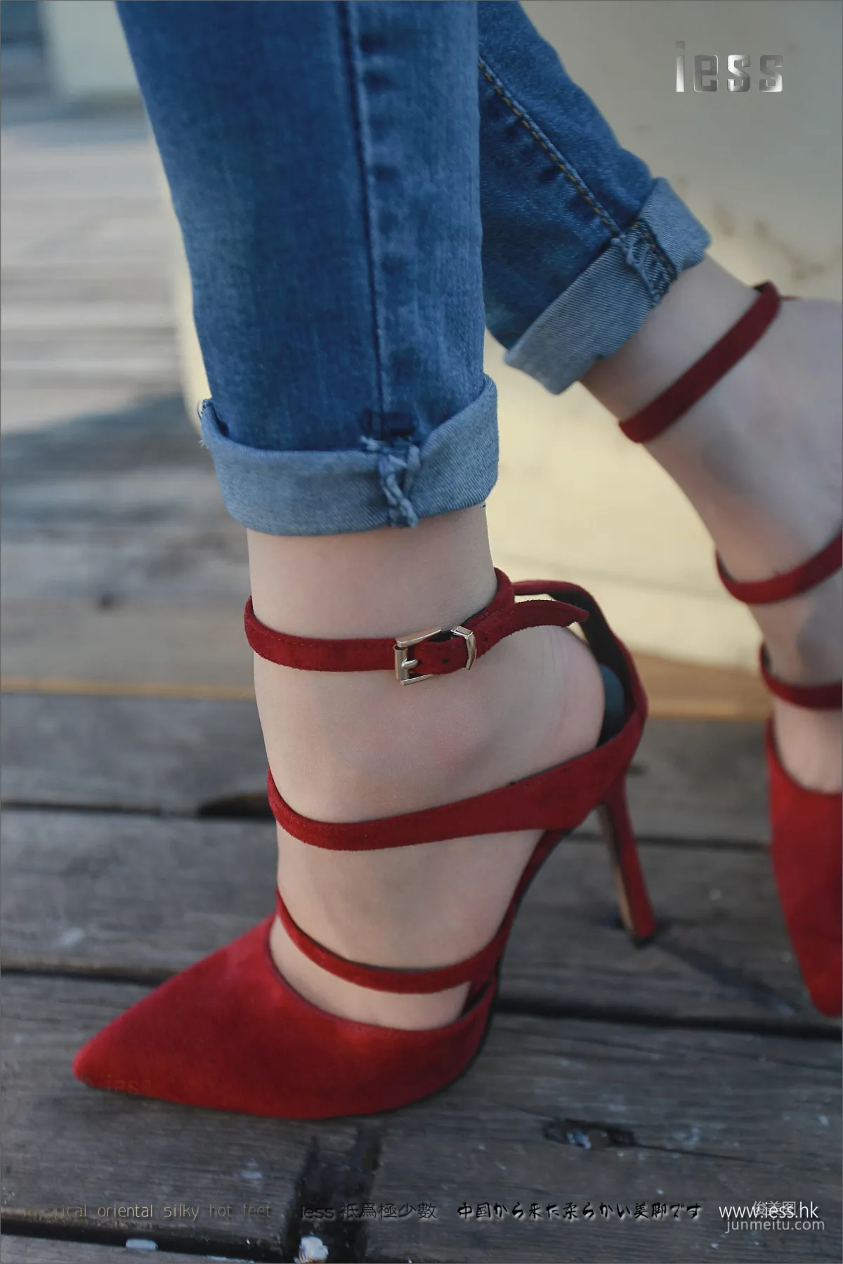Silk Stockings Bento 102 Jia Ye, Fairy Brand Jeans and High Heels with Flesh Stockings [IESS] Photo Set photo 88