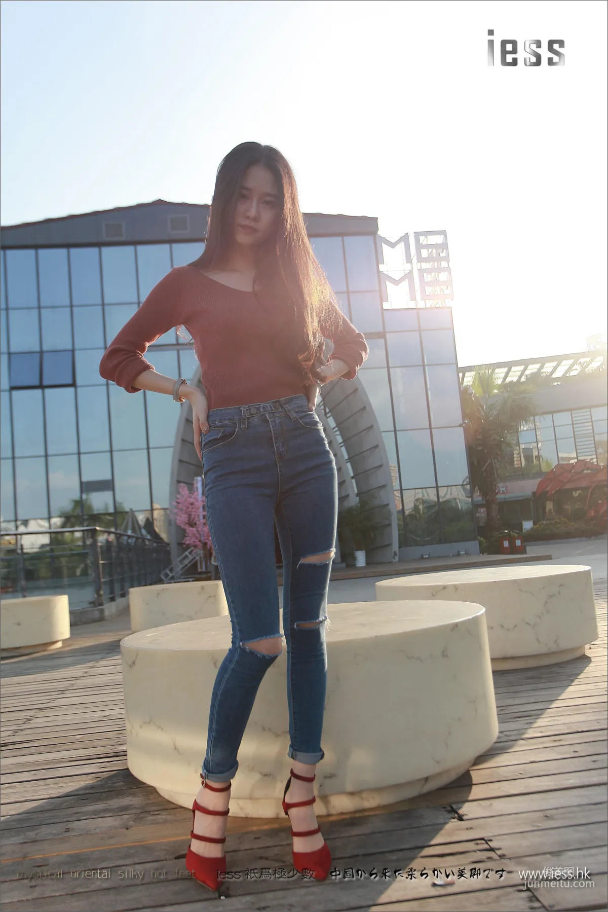 Silk Stockings Bento 102 Jia Ye, Fairy Brand Jeans and High Heels with Flesh Stockings [IESS] Photo Set photo 75