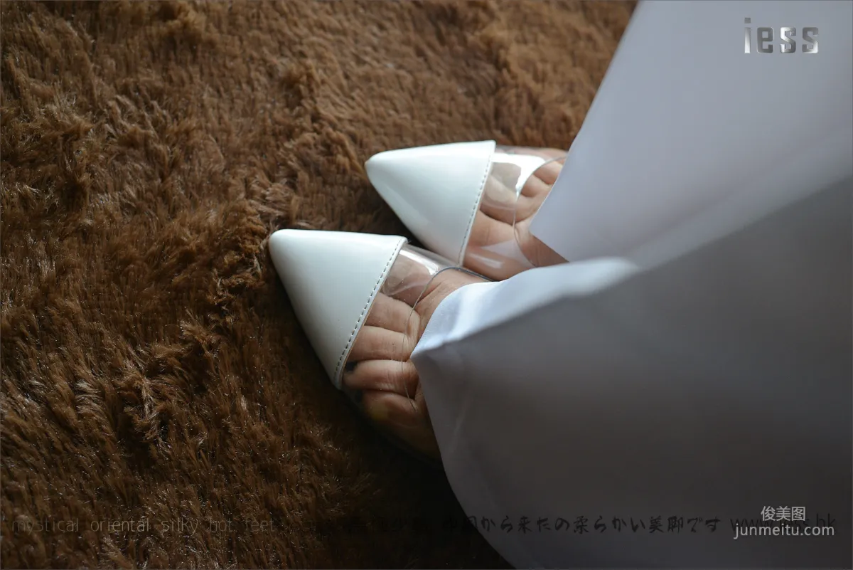 Silk Feet Bento 058 Xuan Nian Collection - Bare Feet High Heels [IESS] Photo Set photo 25