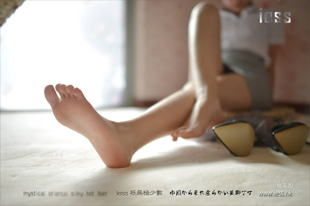 Silk Stockings Bento 111 Xiao Xi, Stockings Off Continuous Photos [IESS] Photo Set photo 94