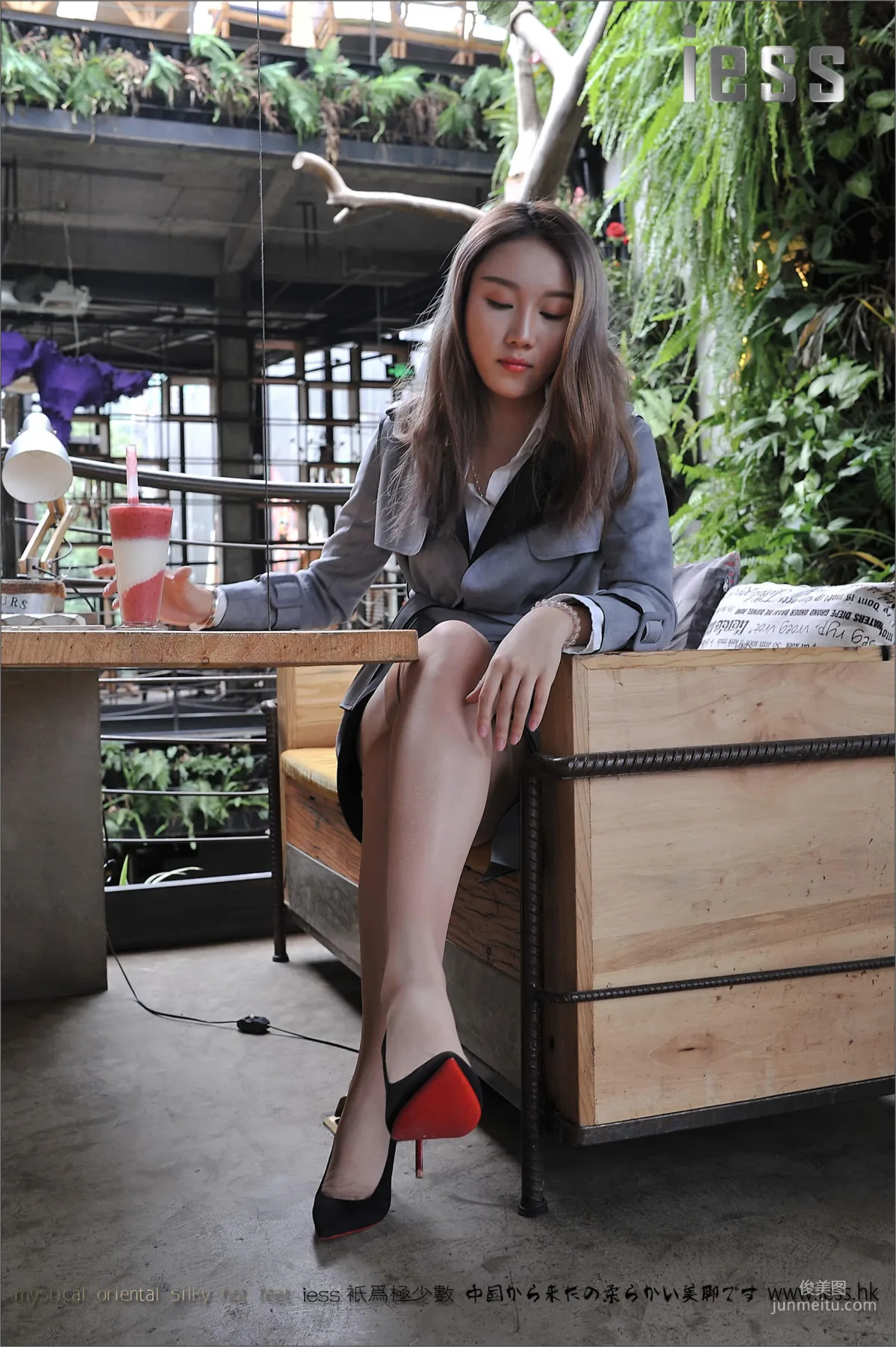 丝足便当048 《羽》[IESS异思趣向] 写真集18