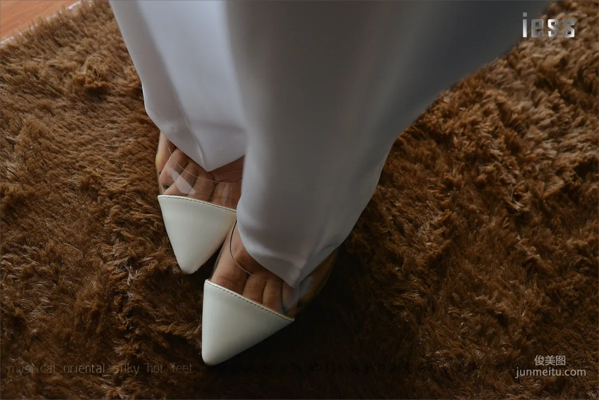 Silk Feet Bento 058 Xuan Nian Collection - Bare Feet High Heels [IESS] Photo Set photo 2
