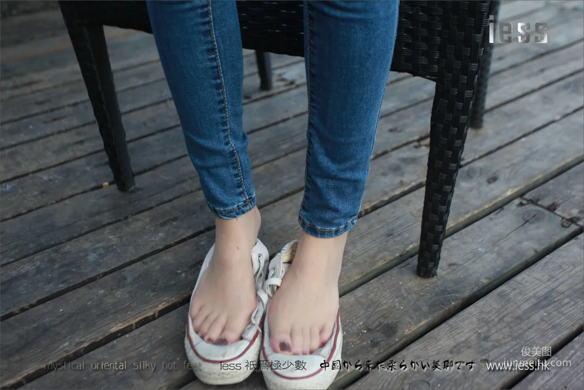 Silk Stockings Bento 102 Jia Ye, Fairy Brand Jeans and High Heels with Flesh Stockings [IESS] Photo Set photo 56