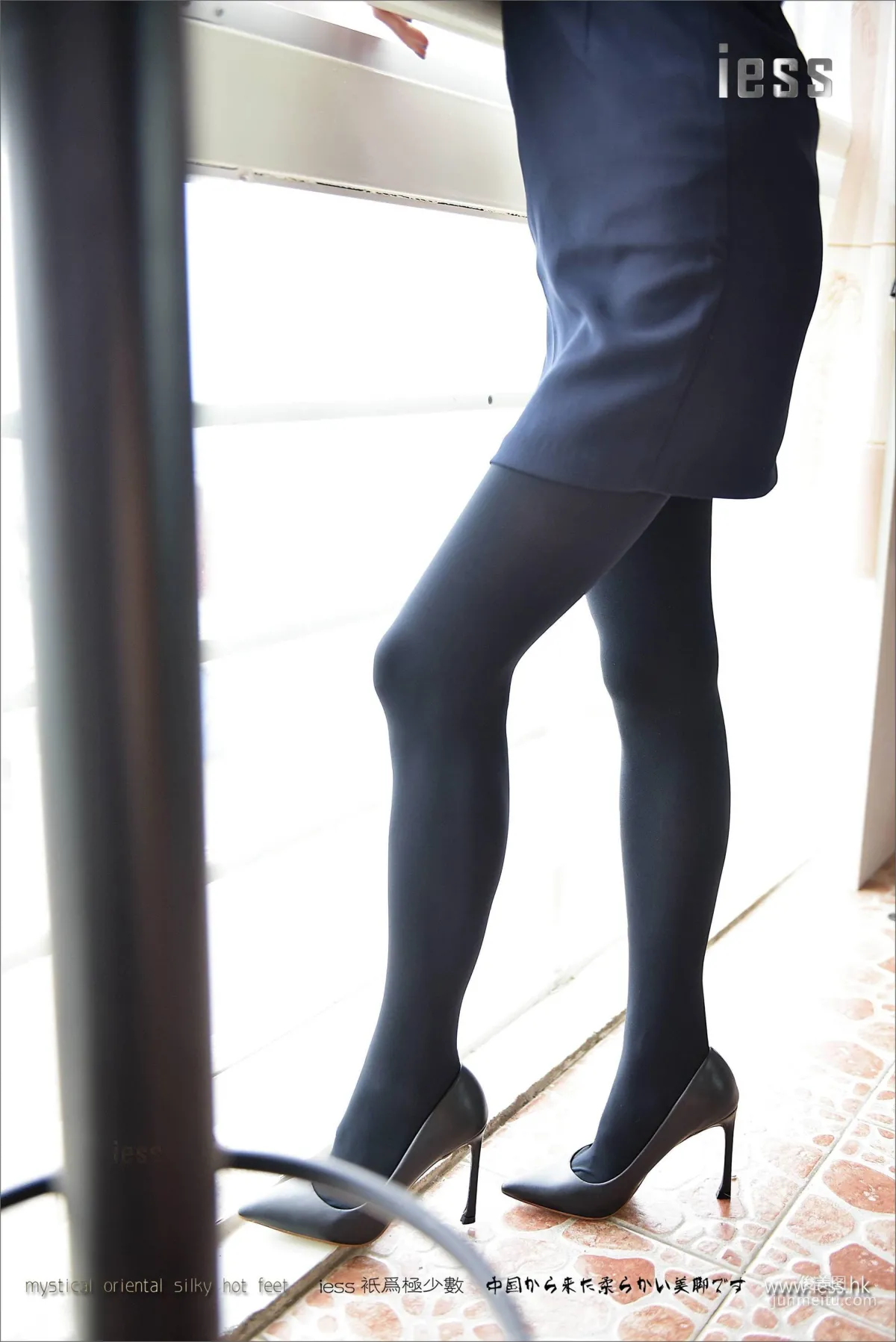 Silk Feet Bento 103 Xiao Liu, The Unsatisfied Thick Black Stockings [IESS] Photo Set photo 34