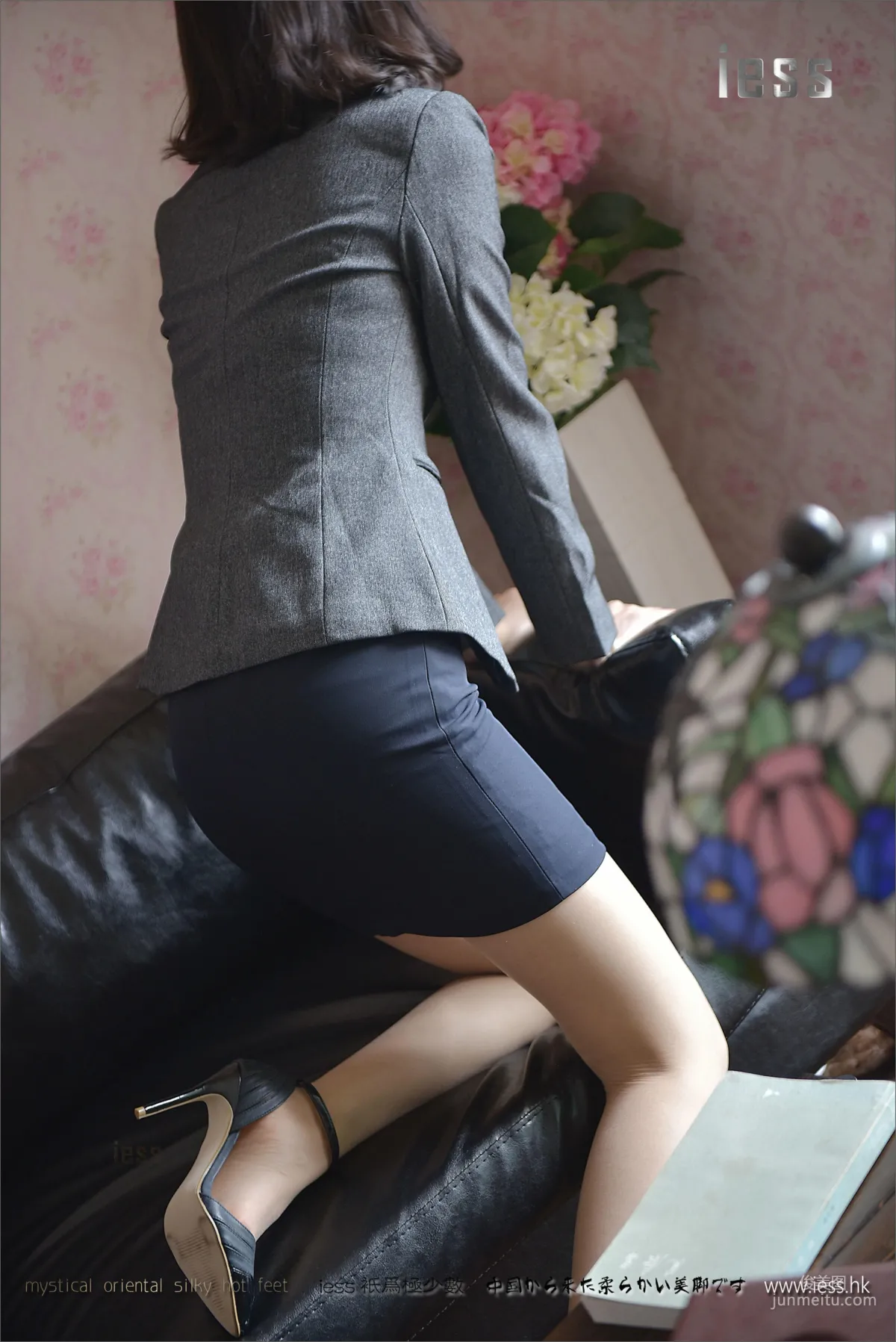 Silk Feet Bento 098 Gong Zi, Tonight Rain Enters Dreams to Take Shelter, [IESS] Photo Set photo 75