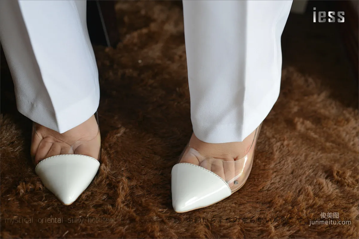 Silk Feet Bento 058 Xuan Nian Collection - Bare Feet High Heels [IESS] Photo Set photo 50