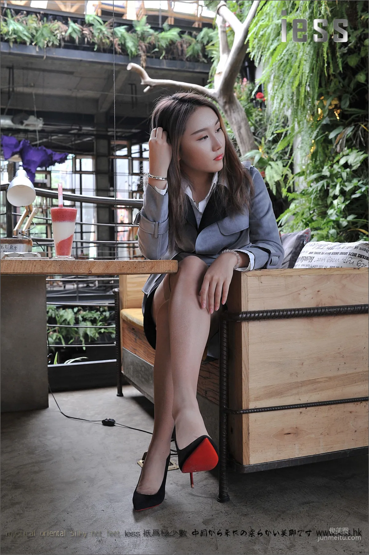 丝足便当048 《羽》[IESS异思趣向] 写真集19