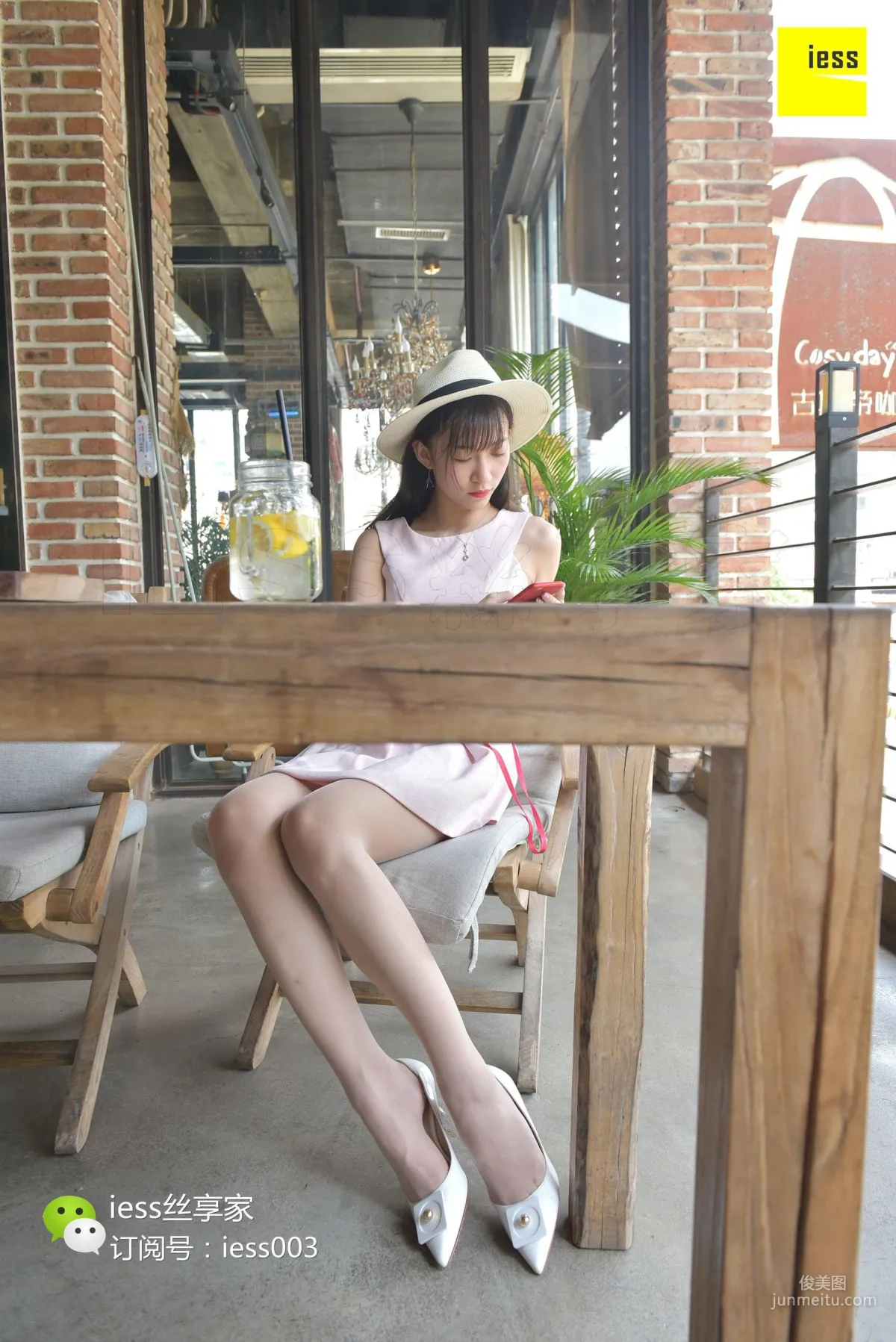 Silk Enjoyer 027 Qiuqiu, Besides White, Still White [IESS] Photo Set photo 74