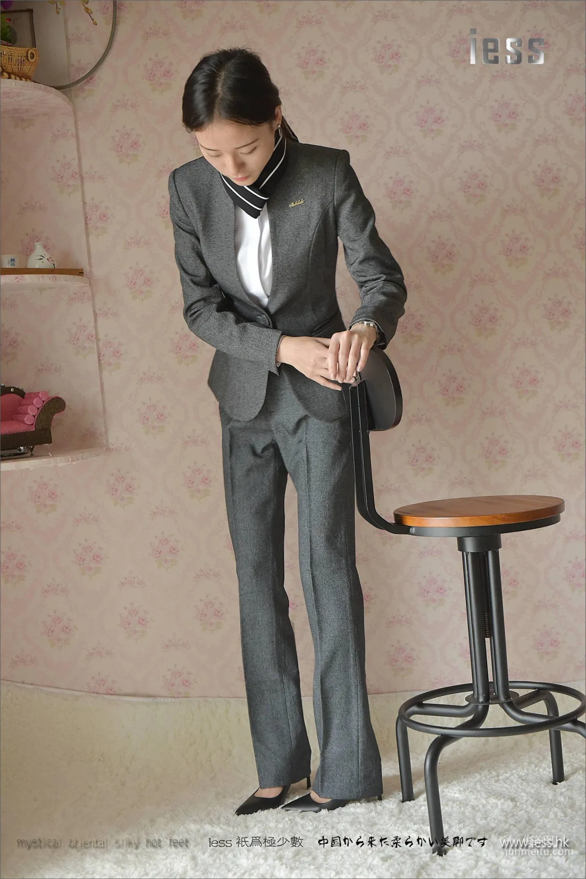 Silk Stockings Bento 114 Xiao Liu, Xiao Liu's Long Pants and Short Stockings [IESS] Photo Set photo 84